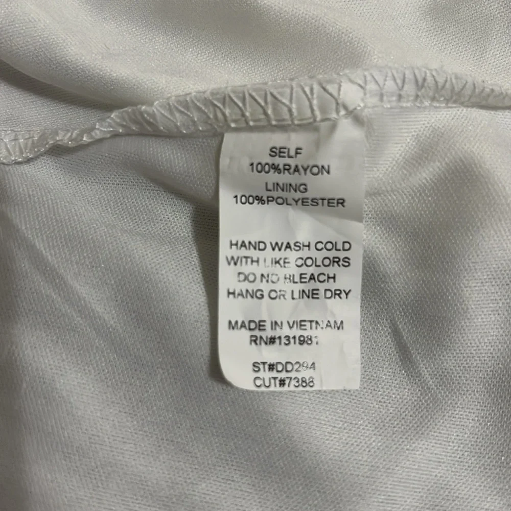 White off the shoulder dress, size Medium - Picture 10 of 11